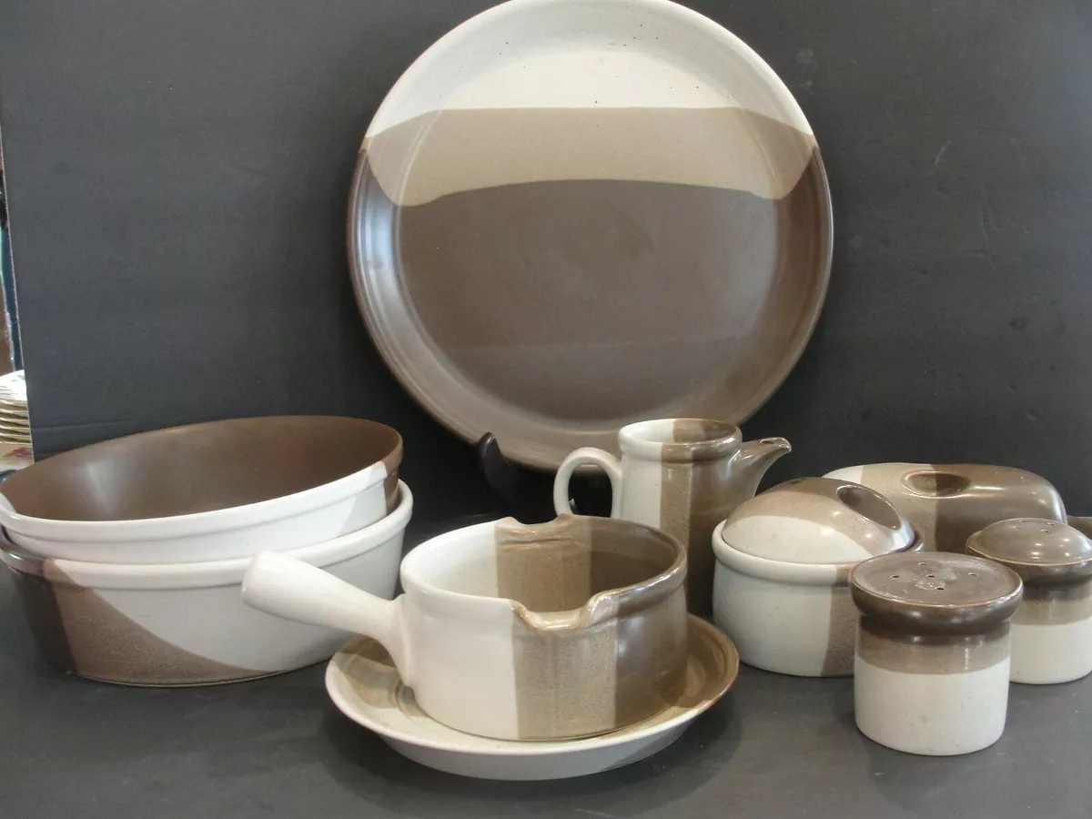Salt and pepper studio dinner set deals
