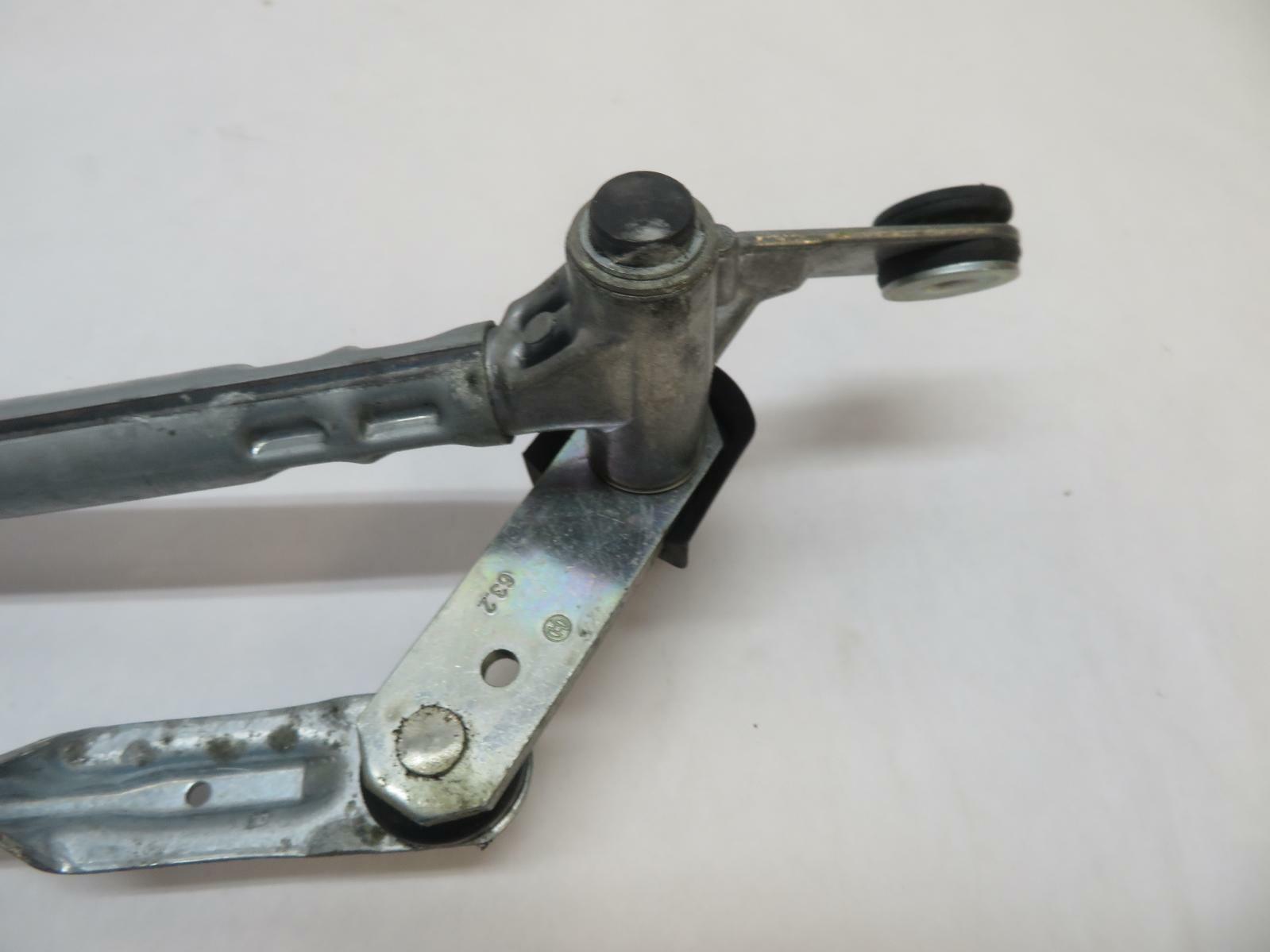 2017 AUDI  R8 FRONT WIPER ARM MOTOR OEM 4S1955024 BOSCH LINKAGE ASSEMBLY