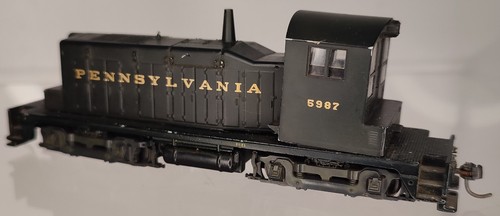 HO Scale Pennsylvania #5987 Lokomotive Railroad PRR Walthers EMD SW1 Switcher | Condition: Used