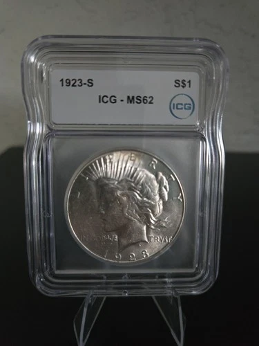 1923-s $1 Peace MS62