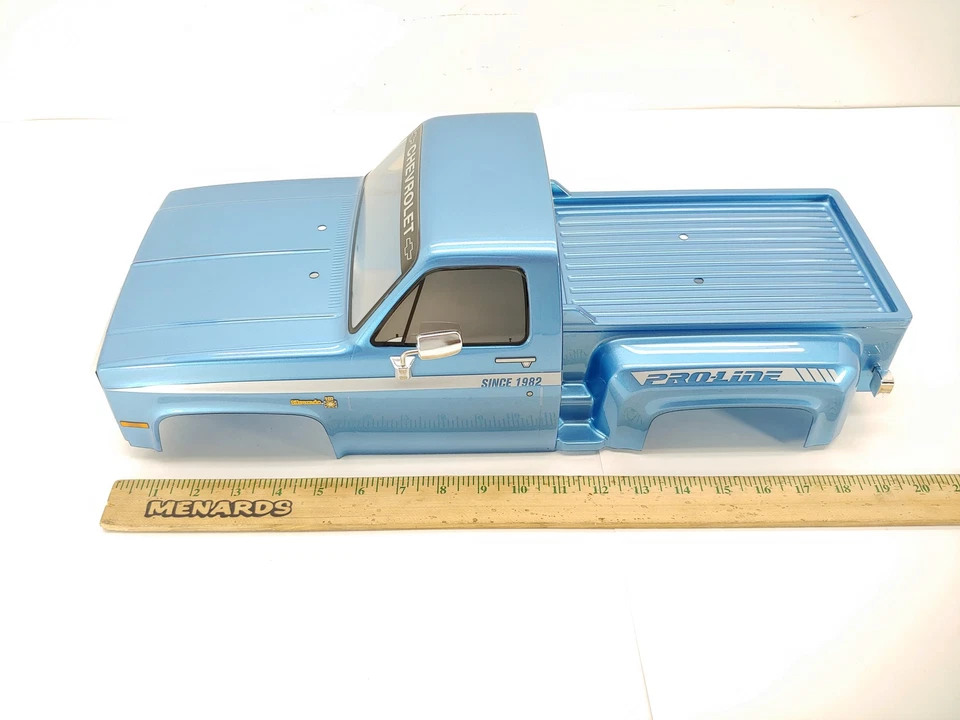 RARE SPECIAL EDITION Proline Axial SCX10 III 1982 Chevy K-10 Blue Body Crawler N - Image 3 of 4