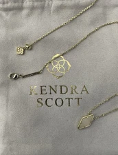 Kendra Scott Kinsley Gold Pendant Necklace in Iridescent Drusy