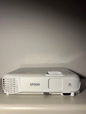 EPSON EB-S05 projector