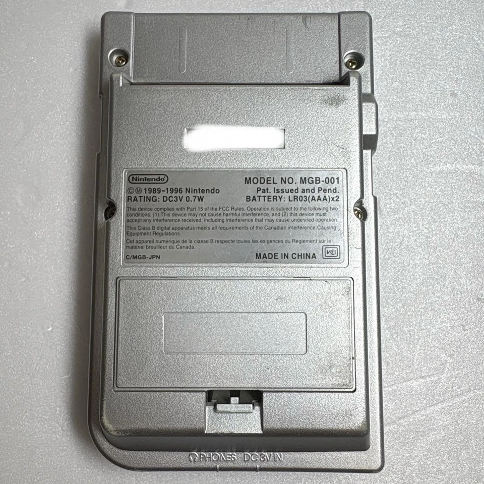 Nintendo Game Boy Pocket Plateado En Caja con Pantalla Decoloración Probado Funcionando Foto 3 de 4