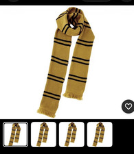 The Wizarding World of Harry Potter Hufflepuff Scarf - Harry Potter Fantasy