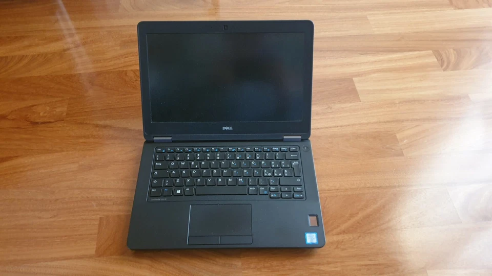 Dell Latitude E5270 · i5-6300U · 8GB · 256GB, foto 1 di 4