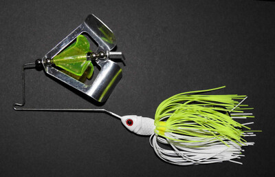 (1) D&J Lures 1/2 Oz. Custom Minn-O-Buzz Buzzbait(Chart/White)Bass Fishing-''NEW''