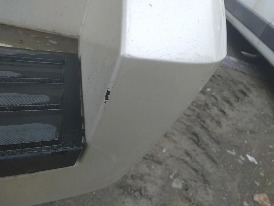 08 GMC YUKON Rear Bumper white Diamond Tricoatpaint Code=98u Foto 3 de 4