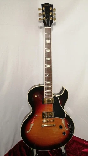 Gibson ES-137 Classic Sunburst Gold Hardware USA 2004 Semi Hollow Body E.Guitar