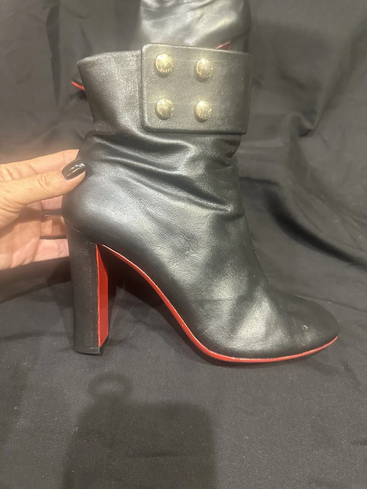 ⭐️VENTA DE OTOÑO⭐️ Botas Gucci de Cuero Negro. Talla 41.  Tacón 4 pulgadas Foto 2 de 4