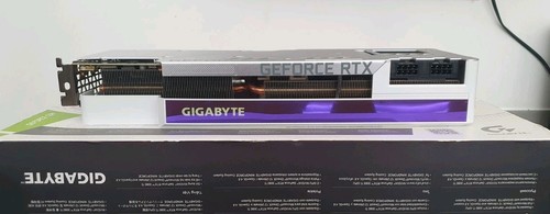 GIGABYTE GeForce RTX 3080 Ti VISION OC 12GB GDDR6X Tarjeta Gráfica BLANCA - Imagen 5 de 6
