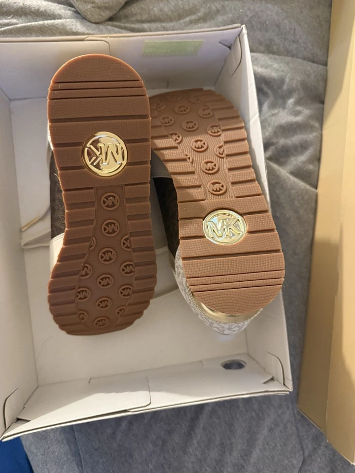 Zapatillas deportivas Michael Kors Maddy para mujer marrón vainilla talla 6 Foto 3 de 4