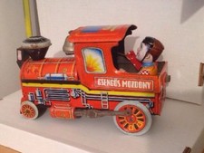 Battery Operated Chengos Hungary Tin Locomotive Train Vintage