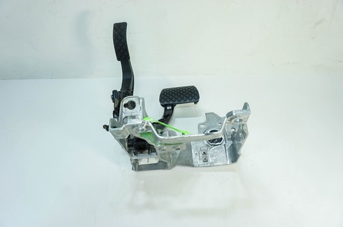 17-19 Audi A4 Premium Plus OEM Soporte de Pedal Soporte Pedales de Freno/Gas 5071 - Imagen 15 de 23