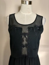 Sans Souci Women's Dress Size Medium Lined Black w/ Lace Sleeveless Fit & Flare