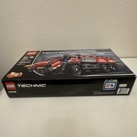 Brand new sealed LEGO TECHNIC Airport Rescue Vehicle (42068) 1094 pcs