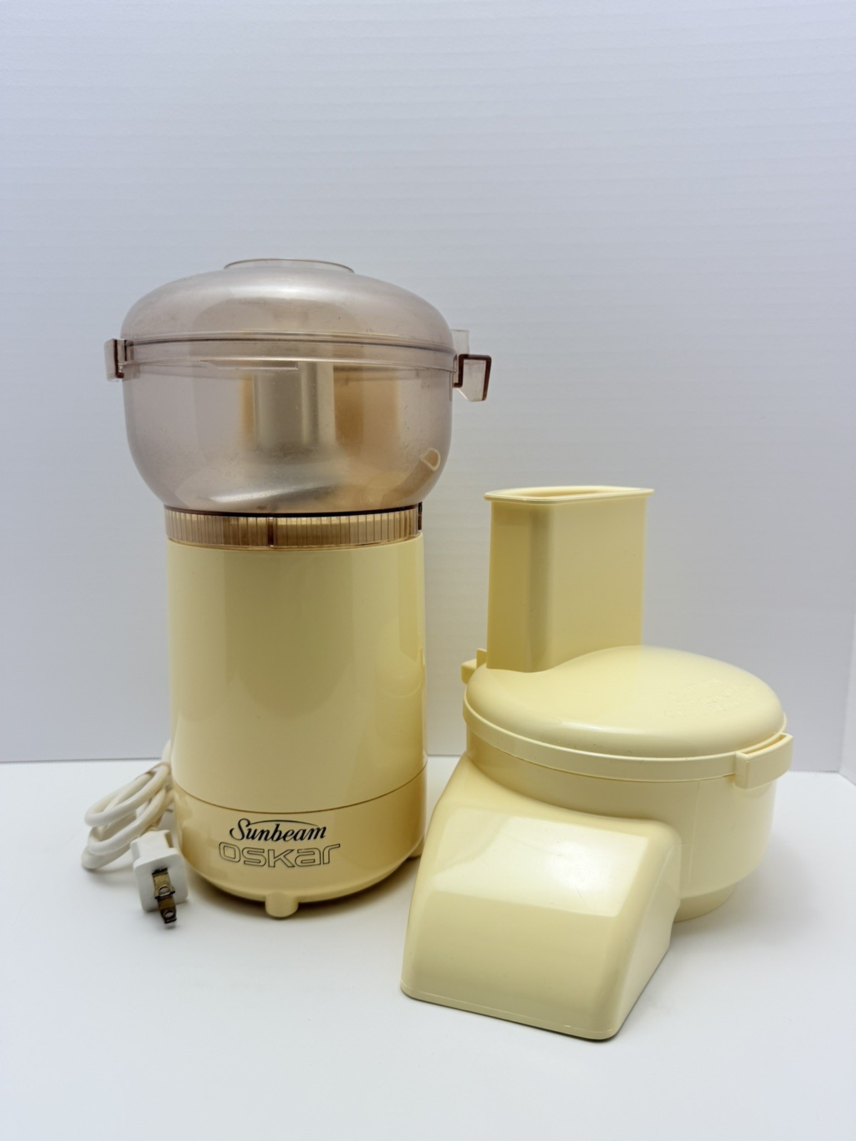 Vintage Sunbeam Oskar Food Processor 14081 with Accessories. WORKS!!!