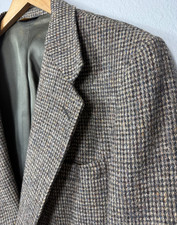 Vintage Harris Tweed Scottish Sport Coat Gray Blue Herringbone Blazer Two Button