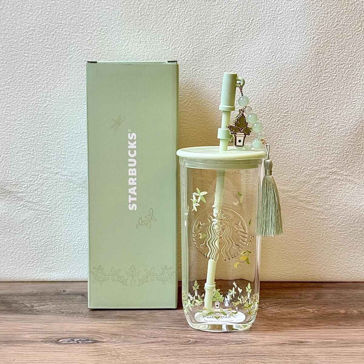 Starbucks ライトグリーン水筒 花柄 Starbucks China 2026 Spring Auspicious Pattern 18oz Glass Straw