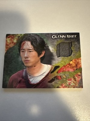Walking Dead Survival Wardrobe Card Relic Infected Glenn Rhee Shirt 03/99