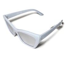 NWT 65 VINCE CAMUTO Cat Eye Light Gray Sunglasses VC899  Case