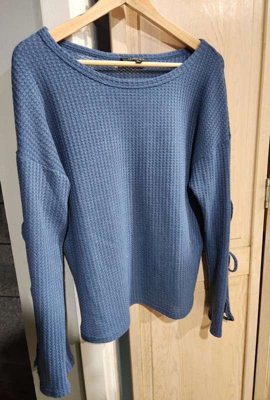 LA CHARME LONG Sleeve Sweater,  Tie Sleeves, Sz. S