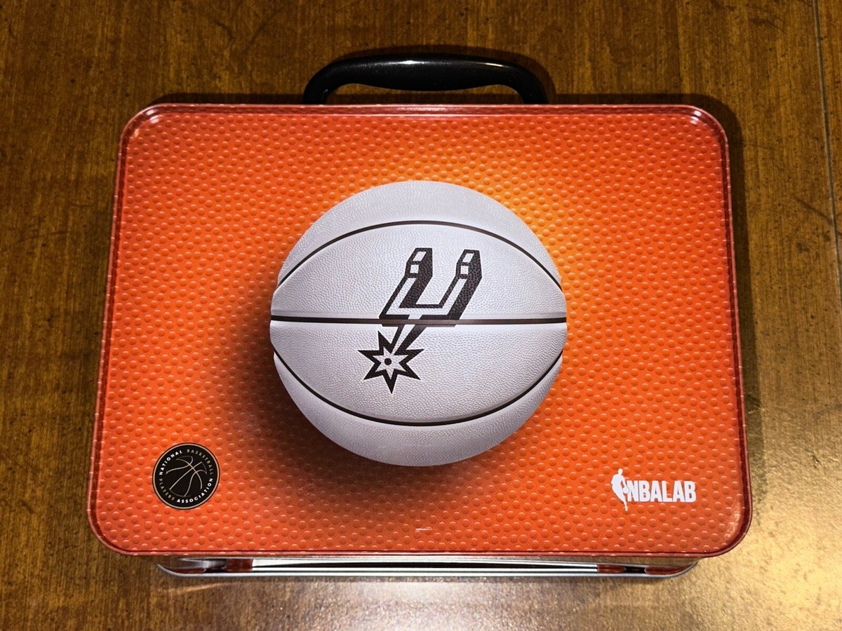 VICTOR WEMBANYAMA PANINI BASKETBALL LUNCH BOX TIN S.A. SPURS