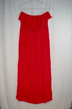 Junior Womens RED MAXI DRESS Ruffled Top STRAPLESS Crochet Accent SIZE S 3-5