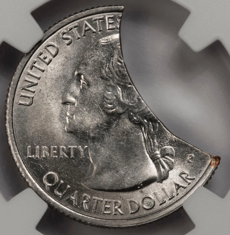 2015 NGC MS62 30% Huge Curved Clip Saratoga Quarter Mint Error Great Eye Appeal - Image 3 of 4