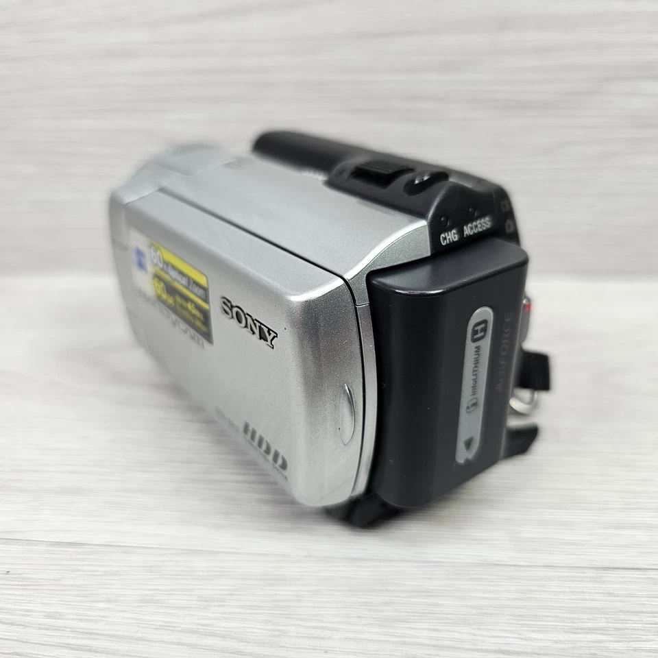 Sony Handycam DCR-SR37E 60GB HDD Camcorder - Silver + Battery / Charger / Case - Image 4 of 4