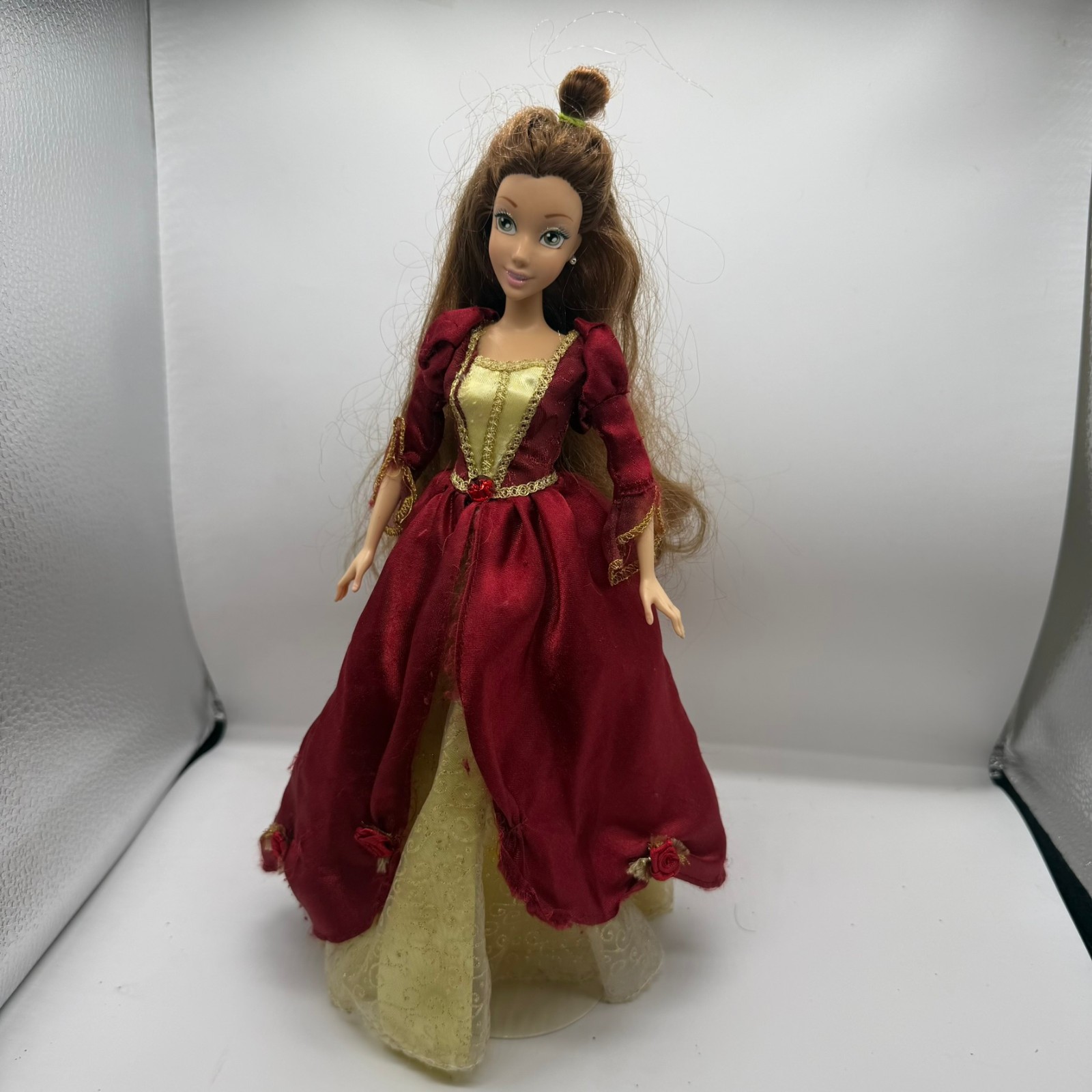 Disney 1997 Holiday Princess Belle doll Beauty & the Beast Enchanted Christmas