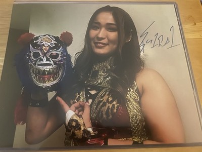 NXT WWE SUPERSTAR IO SHIRAI Sky SIGNED 8X10  CERT