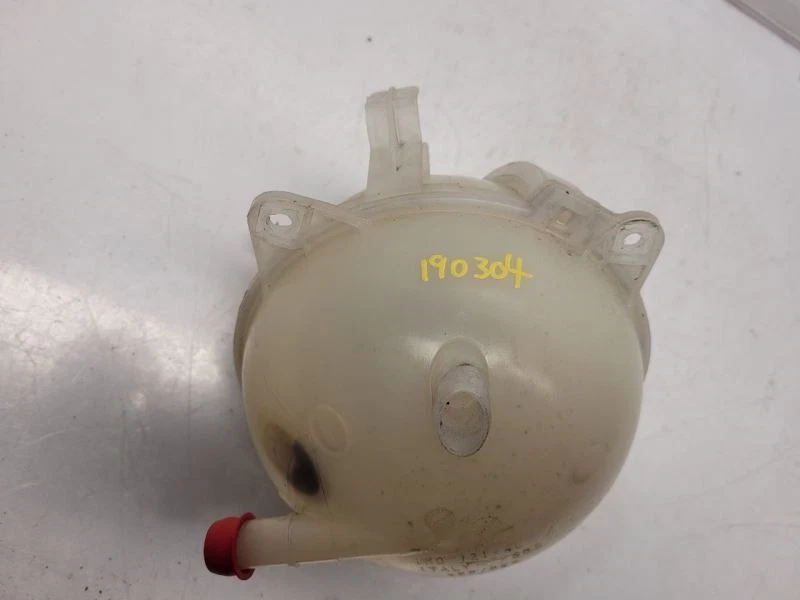 Volkswagen Jetta (VIN K) 2005-10 depósito de refrigerante  Foto 4 de 4