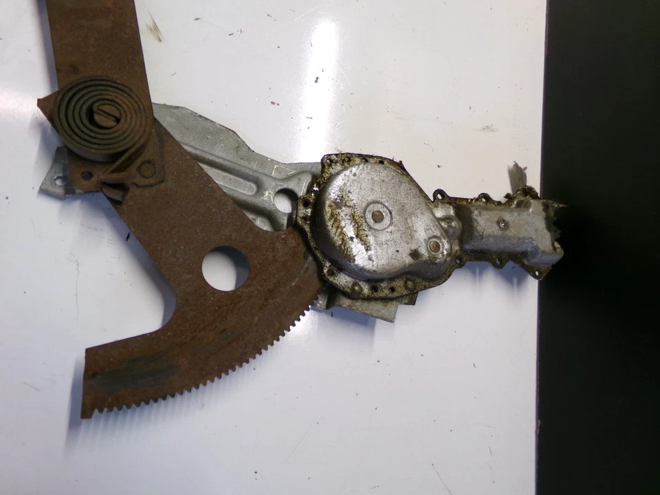 前左电源电动窗调节器 1988 庞蒂克 Firebird Camaro — 第 2/4 张图片