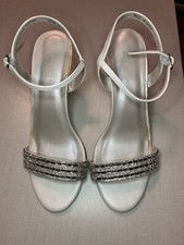 Davids Bridal Heels Size 8M  Sharene 