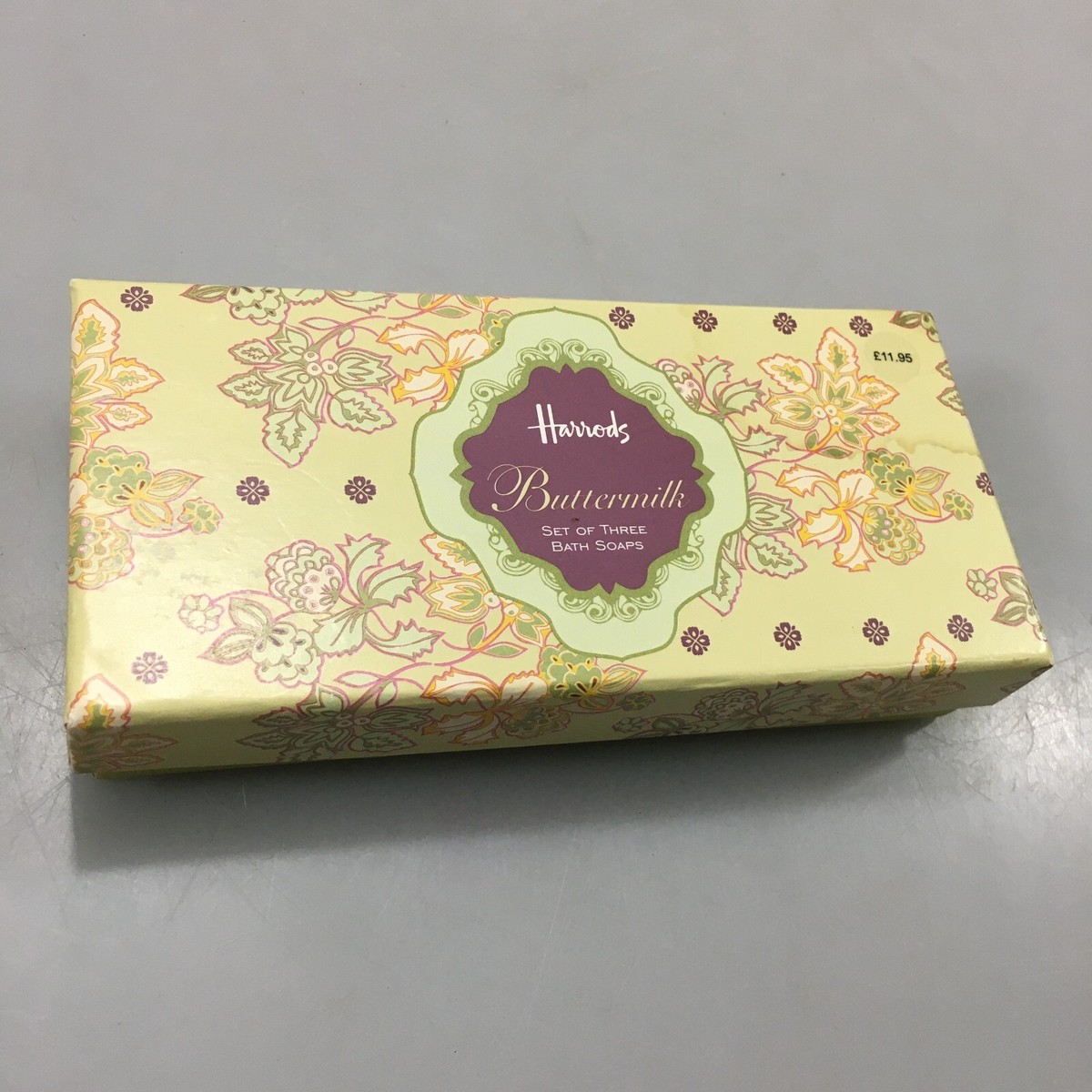 Harrods Knightsbridge Buttermilk Bath Soap Set of x oz Soaps NEW  Vintage