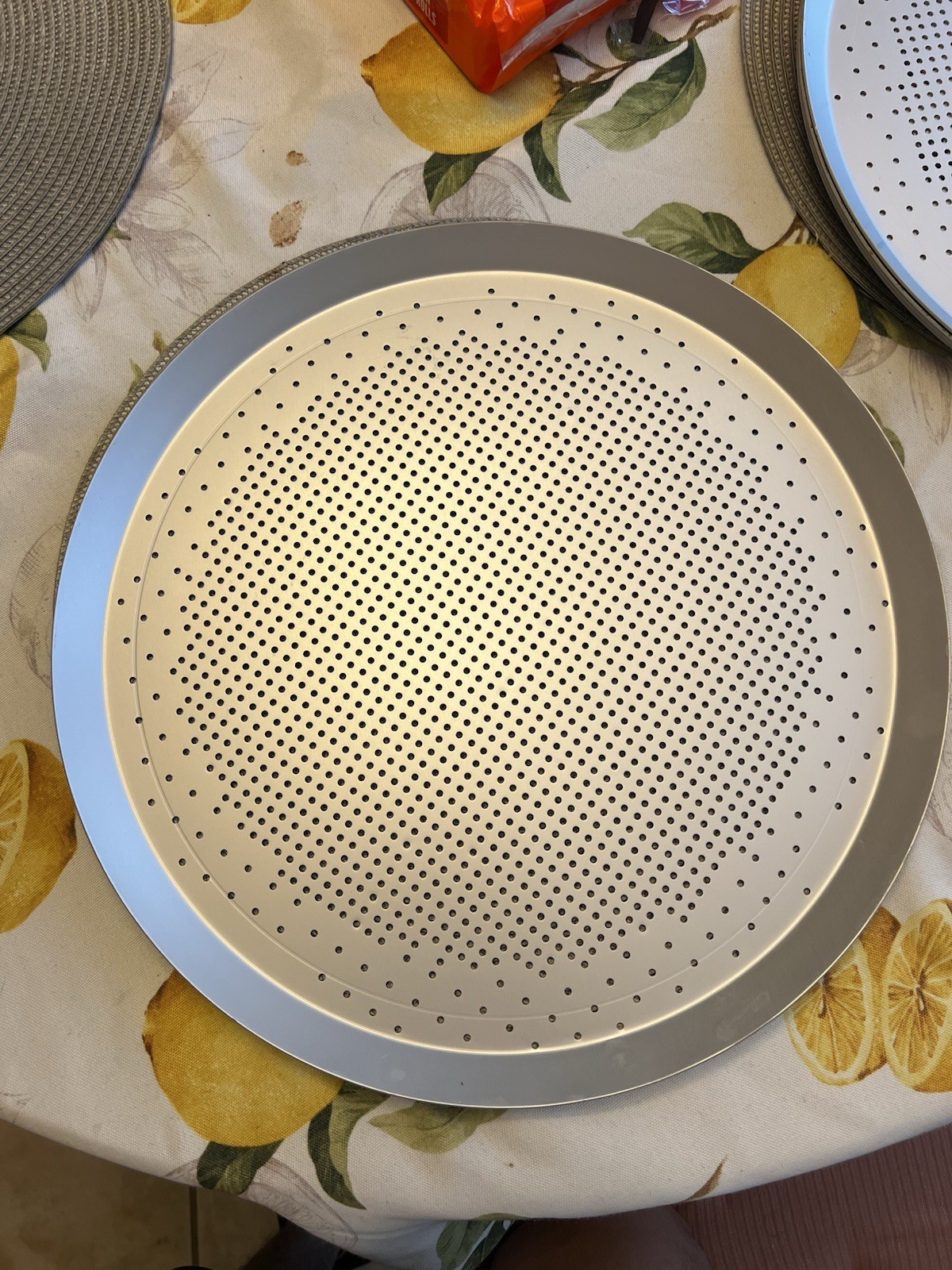 Pizza Hut 16in Round Perforated Aluminum Pizza Pan