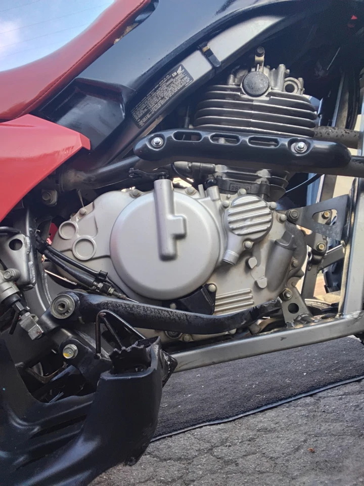  HONDA 250 OFF ROAD DIRT 自行车 状况完好 100 英里 + 公里 & 两个包  — 第 3/4 张图片