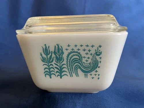Pyrex Turquoise Amish Butterprint 501 B Refrigerator Dish w/ Lid 1.5 Cup
