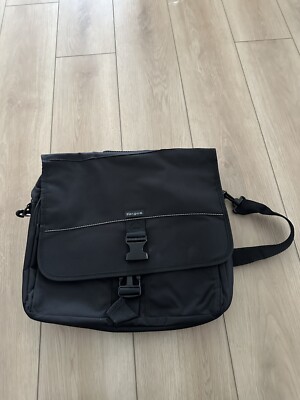 TARGUS - Messenger Laptop Case - Model TCM004-12 Black Cushioned