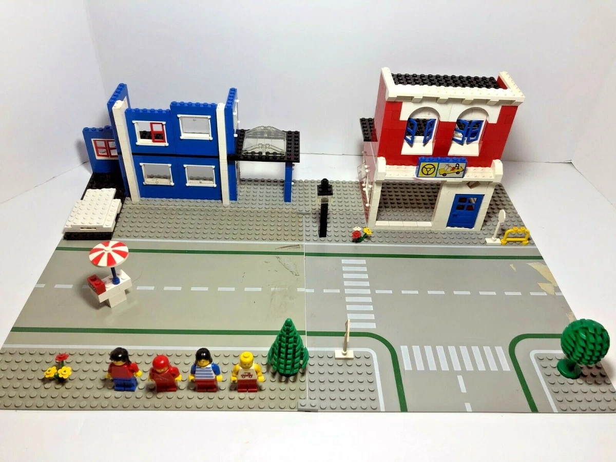 LEGO Classic Town Main Street 6390 1980 Vintage