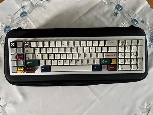 Geonworks W1-AT custom mechnical keyboard + case + accessories + extra plates