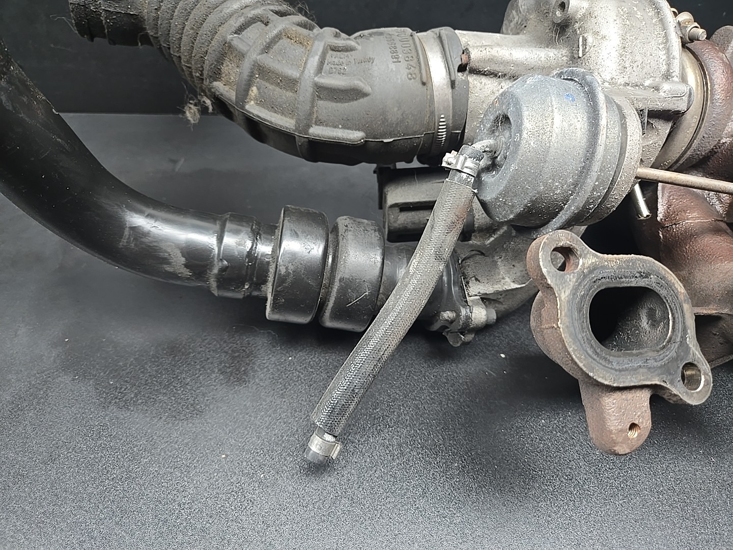 14-24 Maserati Quattroporte Levante Left Turbocharger Turbo Charger Manifold OEM