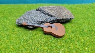 Mini Gitarre als Zubehör für Wichtel, Wichteleinzug, Wichtelstreiche uvm.