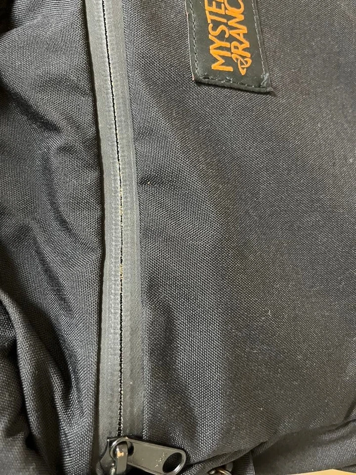 Mochila de senderismo MYSTERY RANCH Street Fighter - 45L - negra Foto 4 de 4