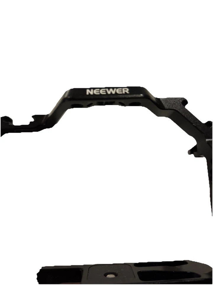 Neewer Camera Cage for RS2 RS3 Camera Cage Only  Open Box Item!! - Image 2 of 4