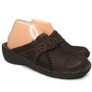 clarks clogs