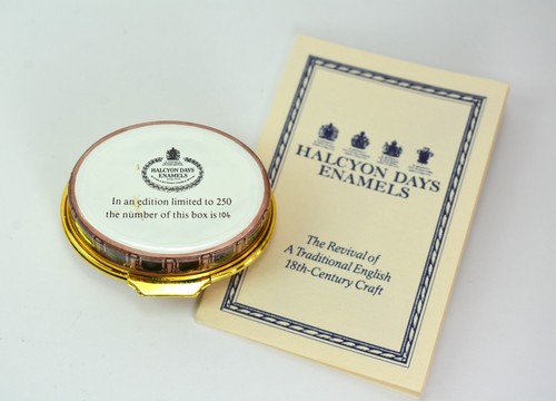 Caja Esmaltes Halcyon Days "The Art Institute of Chicago" Edición Limitada Con Caja - Imagen 9 de 10