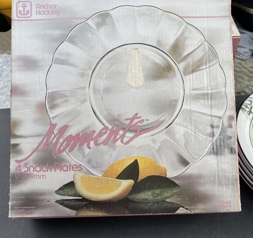 Vintage NIB Anchor Hocking Snack Plates Set Of 4 Clear-scalloped Design