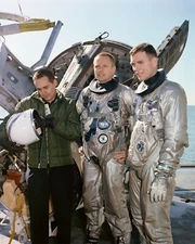 GEMINI 8 ASTRONAUTS NEIL ARMSTRONG & DAVE SCOTT TRAINING - 8X10 PHOTO (AA-444)